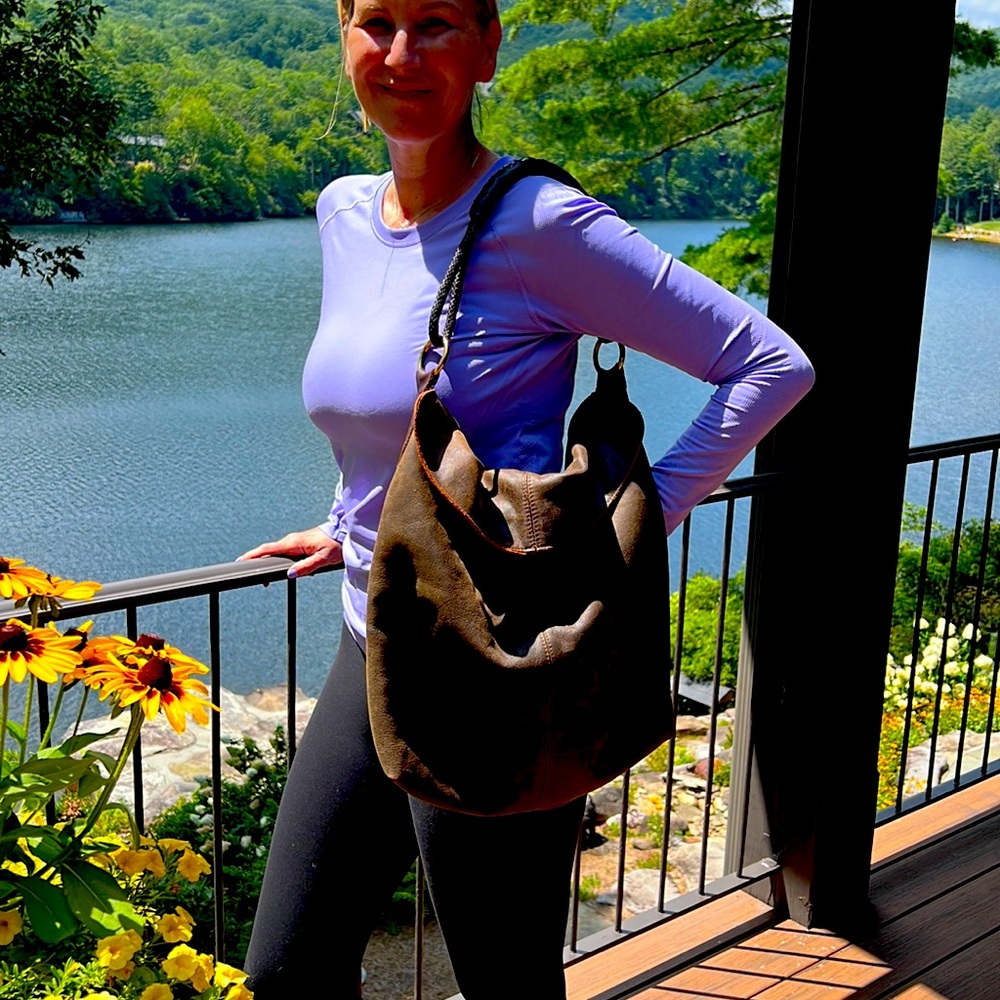 Beautiful Magnolia Leather Bag carried only once.